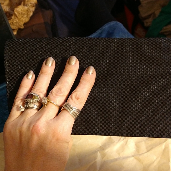 Georgio Armani clutch 26 pc. - Picture 4 of 5